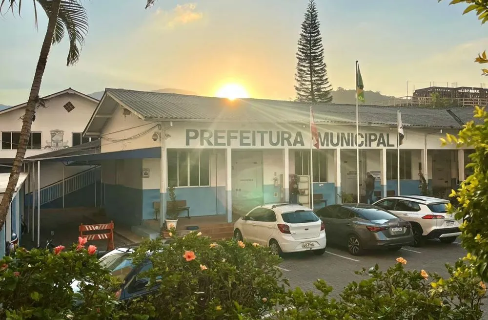 servidores municipais,reajustes salariais,funcionalismo público,piso nacional,vale alimentação,magistério,Lei de Responsabilidade Fiscal.