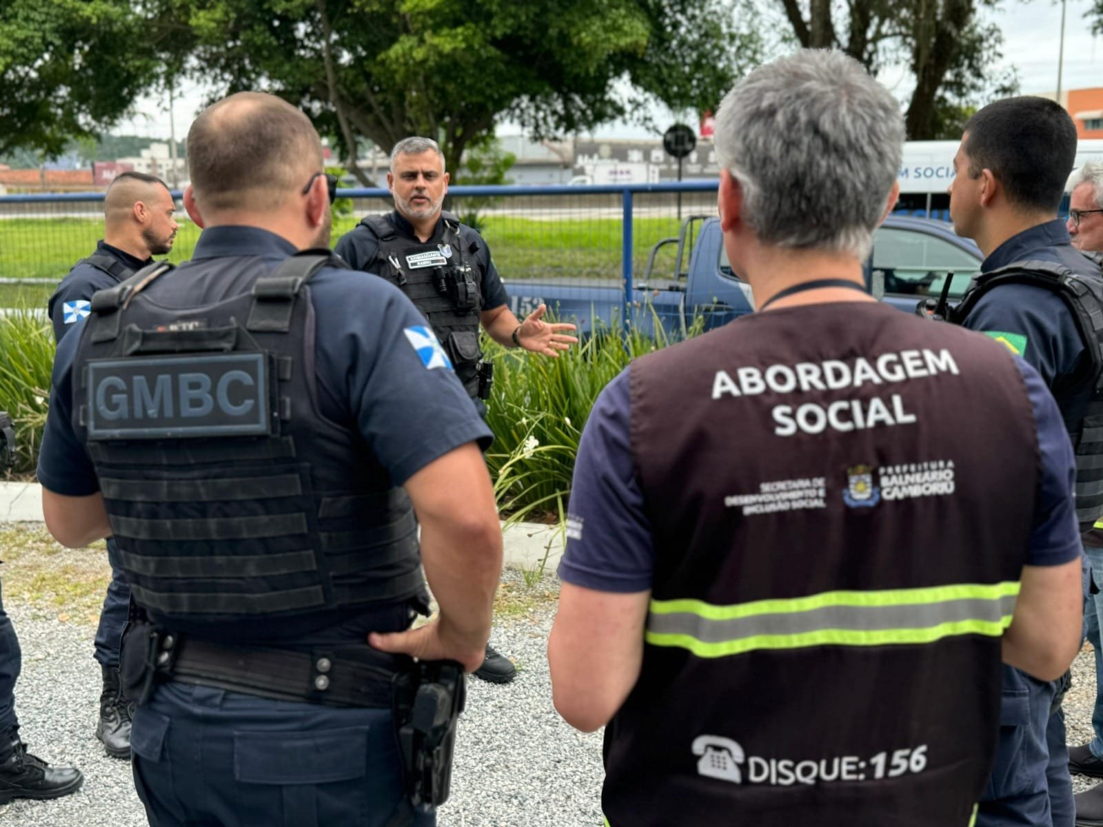 Guarda Municipal,operação conjunta,Balneário Camboriú,BR 101,denúncias de tráfico de drogas,Secretaria de Obras,Abordagem Social,segurança pública,limpeza de resíduos,vulnerabilidade social