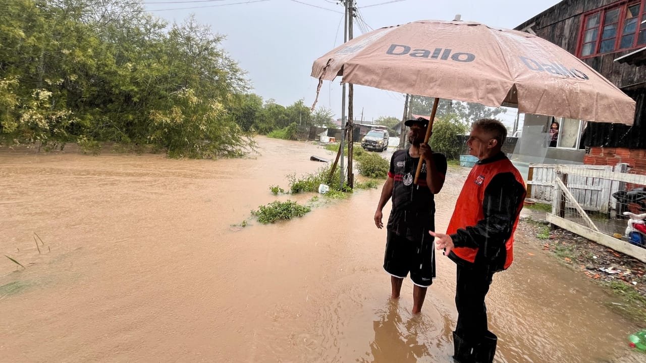 alerta,chuvas,Defesa Civil,alagamentos,deslizamentos,GRAC,bairros afetados,transbordamento,áreas de risco,assistência