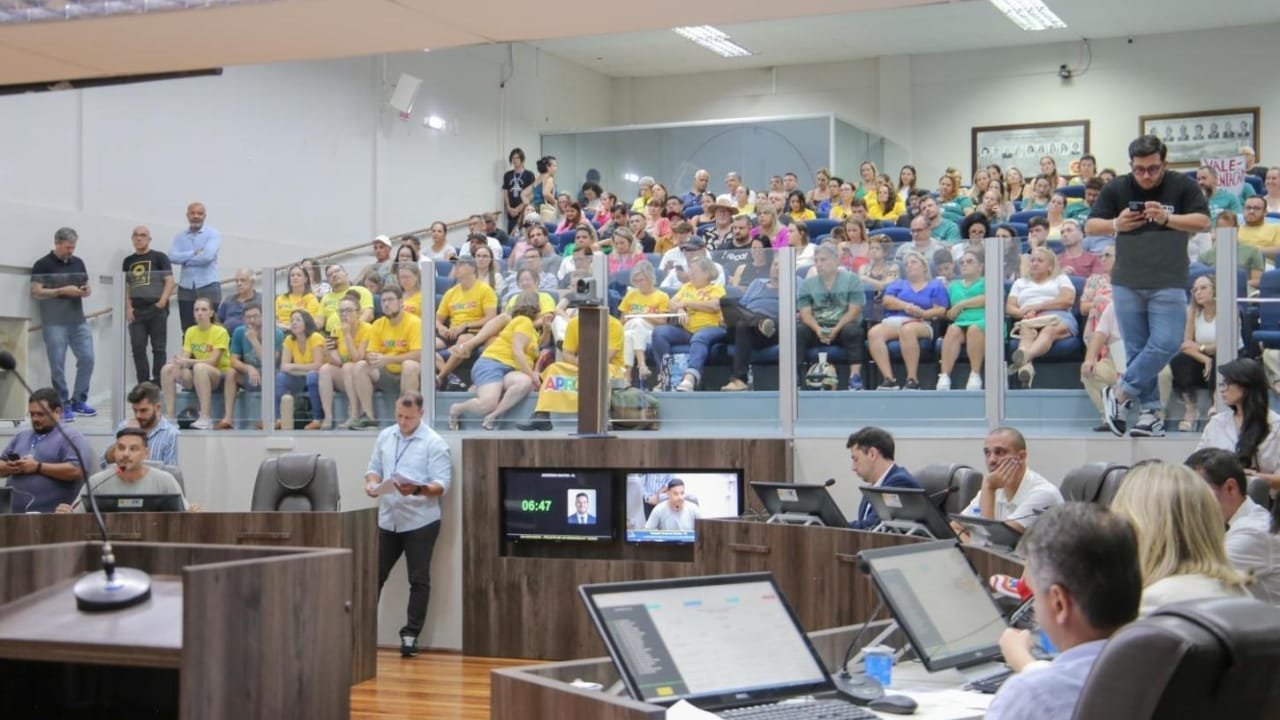 Conselho Nacional de Trânsito,Câmara de Vereadores,Balneário Camboriú,reajuste salarial,Poder Executivo,Bolsa Atleta,Servidores públicos,Magistério,Mobilidade,Ciclomotores,Bicicletas elétricas,Micromobilidade,Lei do Bolsa Atleta,EMASA,Educação ambiental,Subprefeitura da Barra,Articulação política