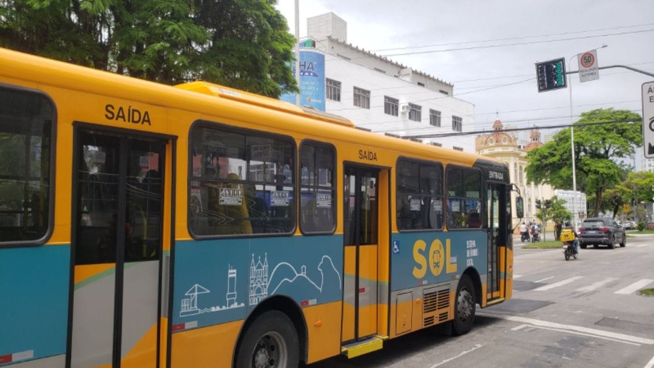 fortes chuvas,transporte público,ônibus,Itajaí,itinerários alterados,BR-101