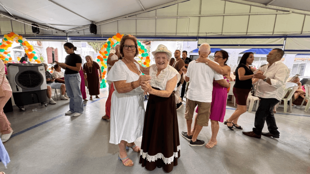 Mateada,Balneário Camboriú,tradições gaúchas,público idoso,convivência comunitária.