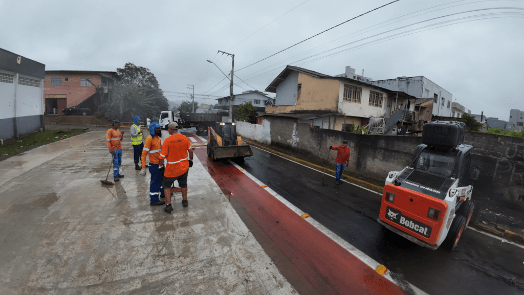 Prefeitura de Camboriú,força-tarefa,limpeza urbana,entulhos,coleta seletiva,Lixo Zero,descarte irregular.
