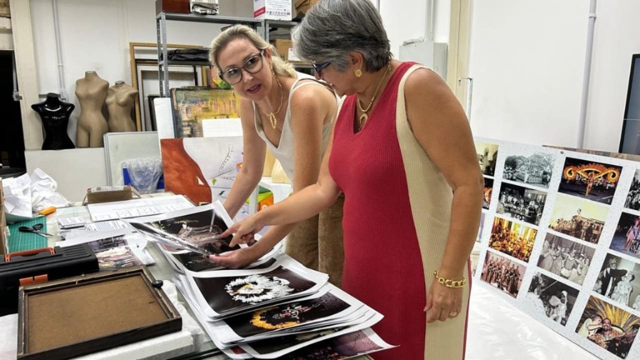 Museu Histórico de Itajaí,Carnaval Itajaiense,exposição,história,tradição,cultura,figuras emblemáticas,patrimônio.