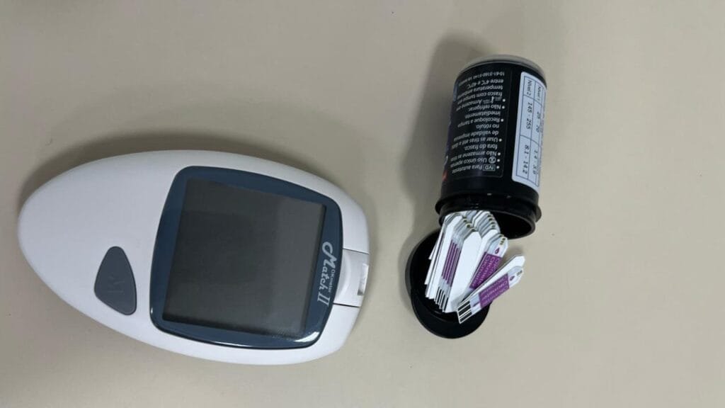 Secretaria de Saúde,glicosímetros,tiras reagentes,Programa de Diabetes,UAME,Avenida Governador Adolfo Konder,monitoramento da glicemia,sistema público de saúde,substituição de equipamentos,atendimento,prevenção,saúde,bem-estar