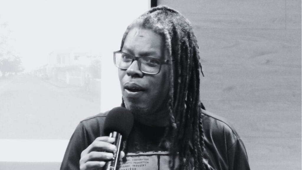 José Bento,Gente de Ébano,presença negra,Santa Catarina,Foz do Itajaí,Foz do Tijucas,história afro-brasileira,cultura afrodescendente,Núcleo Afro Manoel Martins,rodas de conversa,distribuição gratuita,Edital Elisabete Anderle