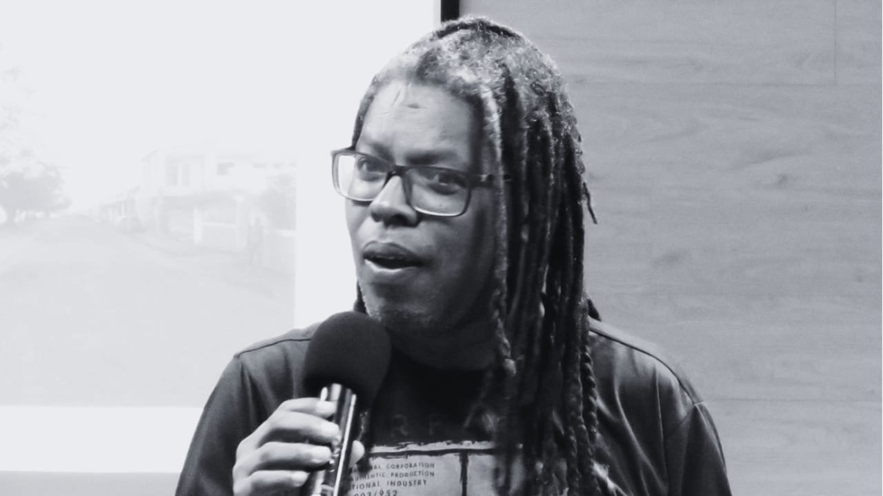 José Bento,Gente de Ébano,presença negra,Santa Catarina,Foz do Itajaí,Foz do Tijucas,história afro-brasileira,cultura afrodescendente,Núcleo Afro Manoel Martins,rodas de conversa,distribuição gratuita,Edital Elisabete Anderle