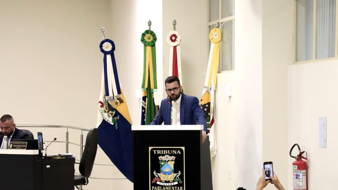 transparência,cargos públicos,Itapema,vereador André de Oliveira,Projeto de Lei,administração pública,currículos,gestão pública,controle social,combate à corrupção,Lei de Acesso à Informação,LGPD,Prefeitura de Itapema,qualificação técnica,eficiência