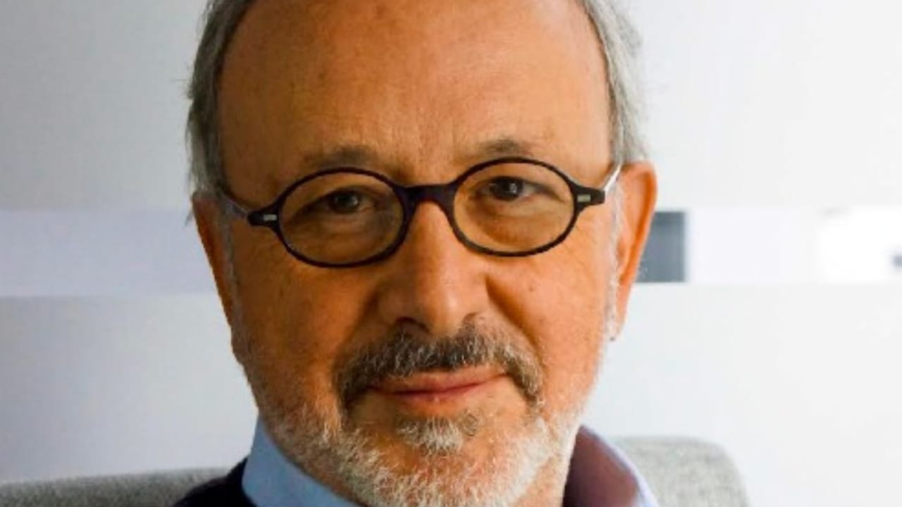 formação continuada,Secretaria de Educação,Ángel Pérez Gómez,ensino digital,professores,Escola Francisca de Borba,Blaise Keniel,valorização profissional,educação municipal