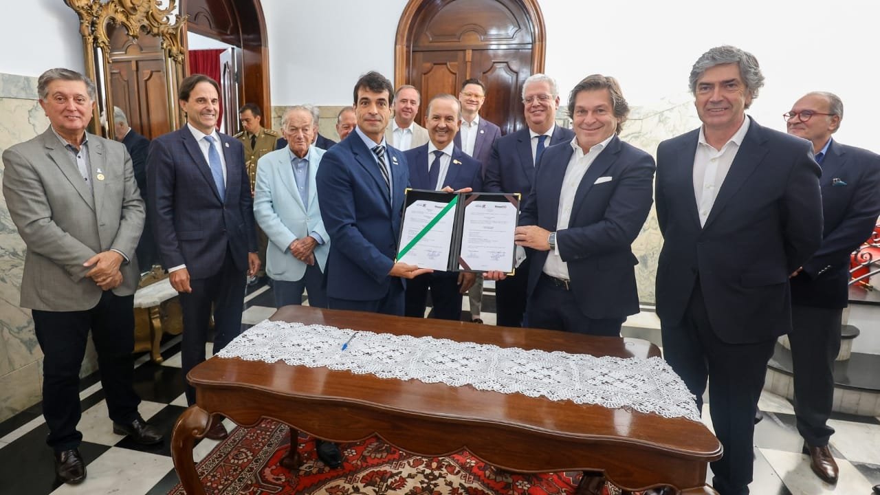 investimentos,Santa Catarina,Portugal,tecnologia,turismo,economia verde,economia azul,Invest SC,Portugal Turismo,missões empresariais,Miguel Relvas,voo direto TAP,startups,cooperação internacional,Grupo Vila Galé