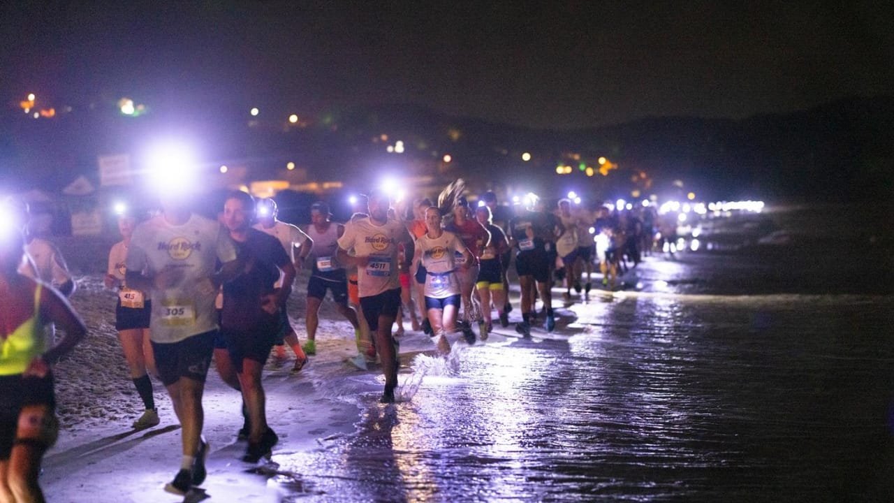 corridas de rua,Jurerê Night Run,Florianópolis,Sportsland,entretenimento esportivo,Thiago Mansur,Hard Rock Cafe,Grupo Habitasul,economia local,turismo,ABCR,Santa Catarina,eventos esportivos