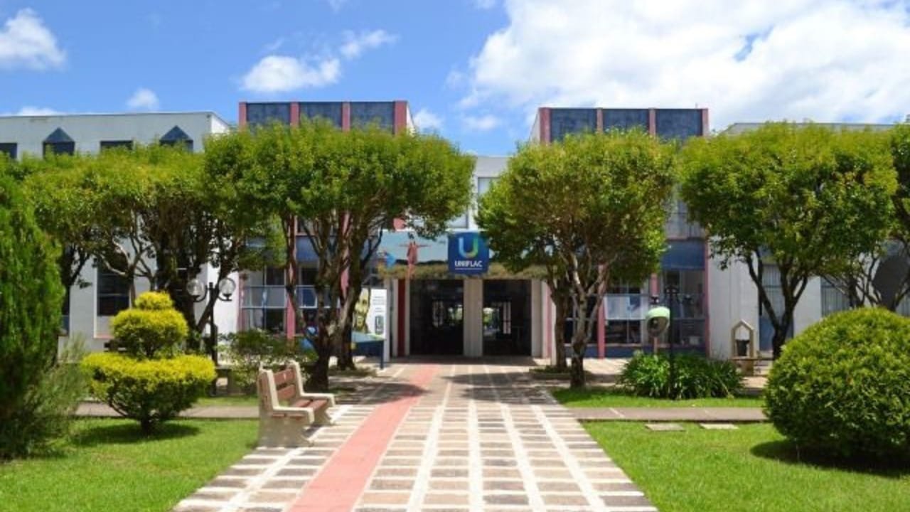 FECAM,AMURES,Uniplac,Lages,MMMC,Movimento de Mulheres Municipalistas Catarinenses,prefeitas,gestoras,lideranças,administração pública,representatividade feminina,políticas públicas,painéis temáticos,protagonismo feminino,inscrições,12 de março