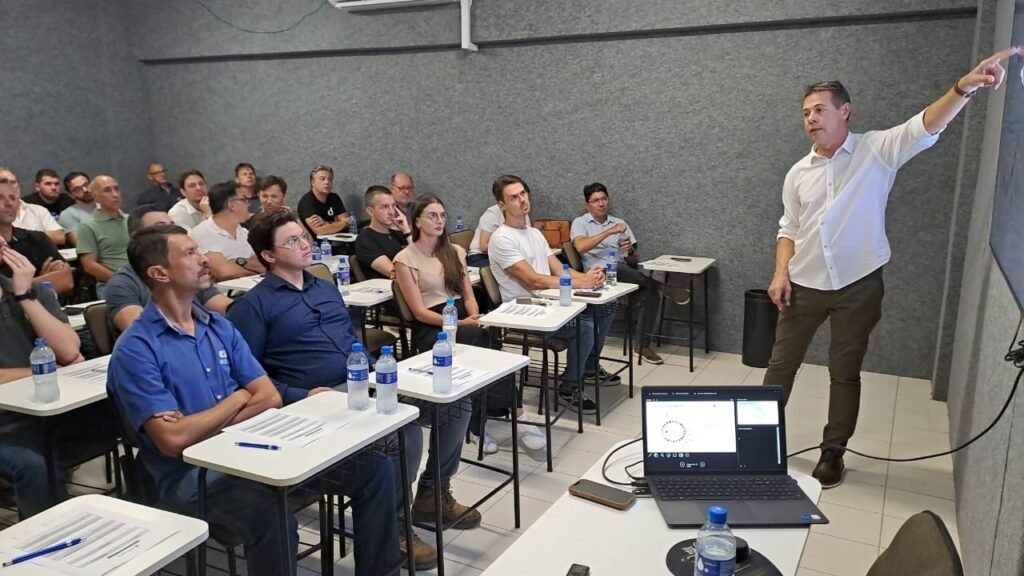 Sinduscon,Foz do Rio Itajaí,FIESC,CBIC,Penha,Balneário Piçarras,Paulo Obenaus,planejamento estratégico 2025/2026,grupos de trabalho,normas técnicas,SESI,SENAI,IEL,construção civil,desenvolvimento regional,economia,empregos,inovação