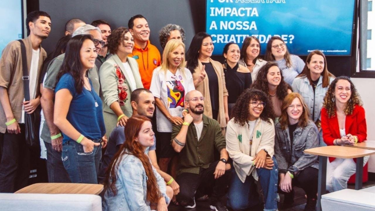 Itajaí,Dia Mundial da Criatividade,World Creativity Day,criatividade,inovação,Lucas Foster,Luiz Serafim,Josiele Saugo,voluntários,workshops,painéis,impacto global,inscrições,festival colaborativo