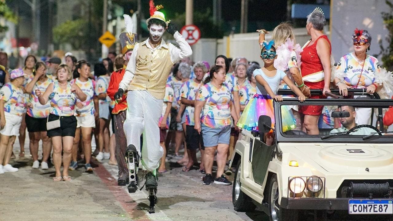 Folia BP 2025,Balneário Piçarras,Carnaval,DJ Lucas Beat,Luan Pereira,Henrique & Diego,Concurso de Blocos,Área PCD,Área Premium,Escola de Samba Fusão do Samba,Festa da Espuma,Troféu Tide Bittencourt,Fundação Municipal de Cultura