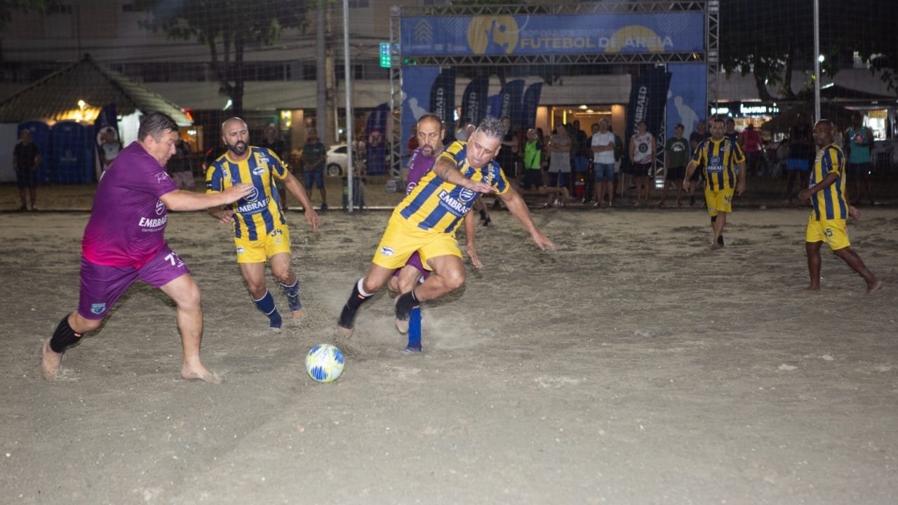 Campeonato de Futebol de Areia,Balneário Camboriú,Praia Central,Fundação Municipal de Esportes,Goiá Futebol Clube,Dourado Futebol de Praia,Lagosta Futebol Clube,Focas Futebol Clube,Barracuda Futebol Clube,Pescada Futebol de Areia,Orca Futebol Clube,Baleia Futebol Clube,arena de esportes,eventos gratuitos,esportes na praia