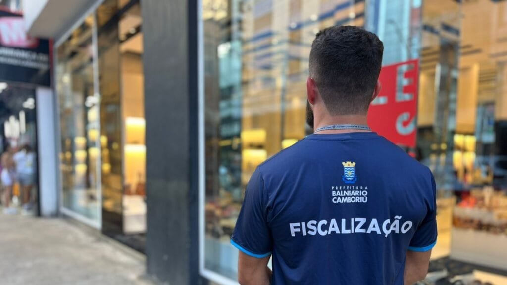 renovação de alvará,Licença e Localização,Balneário Camboriú,acessibilidade,NBR 9.050/2020,autodeclaração,responsável técnico,Ação Civil Pública,Ministério Público,Procurador Municipal,Bernardo Tamega.