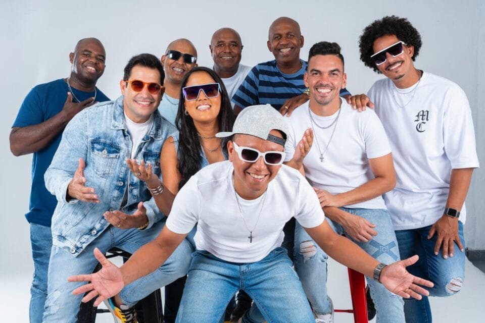 "Samba Terapia - "Bloco Carnavalesco O Remédio É O Samba"