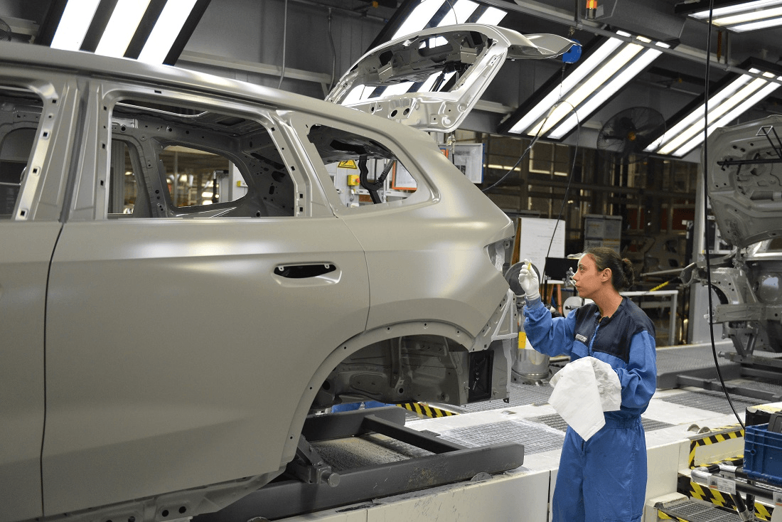 Produção Industrial,Santa Catarina,Crescimento,IBGE,Pesquisa Industrial Mensal,Jorginho Mello,Empregos Qualificados,Indústria Diversificada,Exportações,Máquinas e Equipamentos,Indústria de Alimentos,Indústria de Madeira,Plásticos,Indústria Pesada,Prodec,Investimentos Privados,Indústria Nacional,Indústria da Transformação,Bens de Capital,Ranking de Produção Industrial