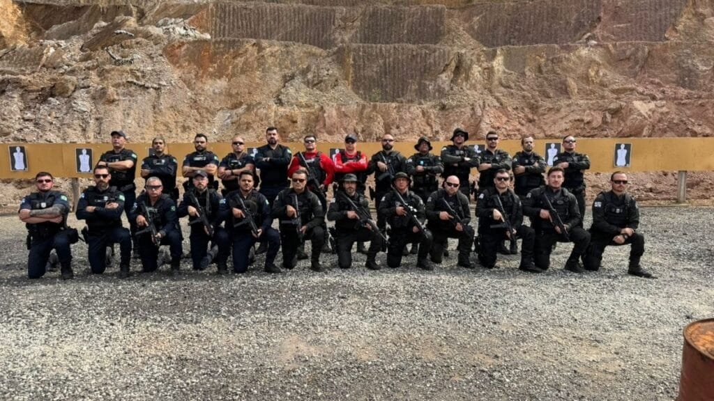 guarda municipal,treinamento de fuzil,fuzil Taurus T4,segurança pública,balneário camboriú,guarda municipal SC,armamento pesado,curso de armamento,segurança na cidade,fuzil Taurus T9,ROMU,balística,manuseio de armas,aquisição de fuzis,segurança para turistas