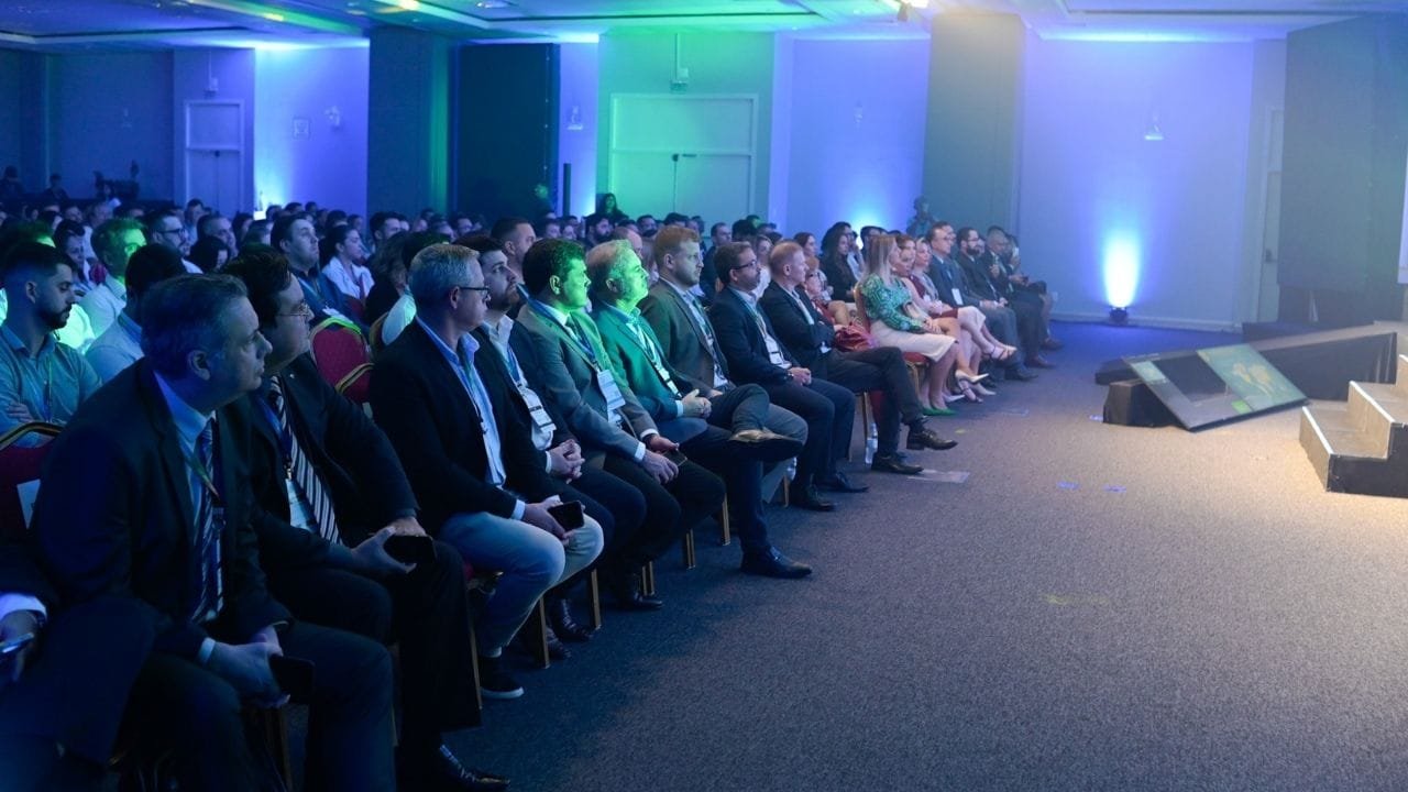 Global Trade Summit 2025,comércio exterior brasileiro,operações internacionais,importação,exportação,logística internacional,compliance,Receita Federal,eventos de comércio exterior,networking profissional,tendências do comércio exterior,inovação no comércio exterior,Balneário Camboriú,Núcleo de Comércio Exterior,ACII