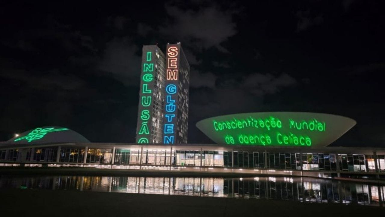 doença celíaca,intolerância ao glúten,sintomas da doença celíaca,ação de conscientização,congresso nacional iluminado,dieta sem glúten,saúde intestinal,glúten,Samuel Gee,anemia por glúten,osteoporose celíaca,projeção fachada congresso,tratamento da doença celíaca,câncer intestinal,vida sem glúten