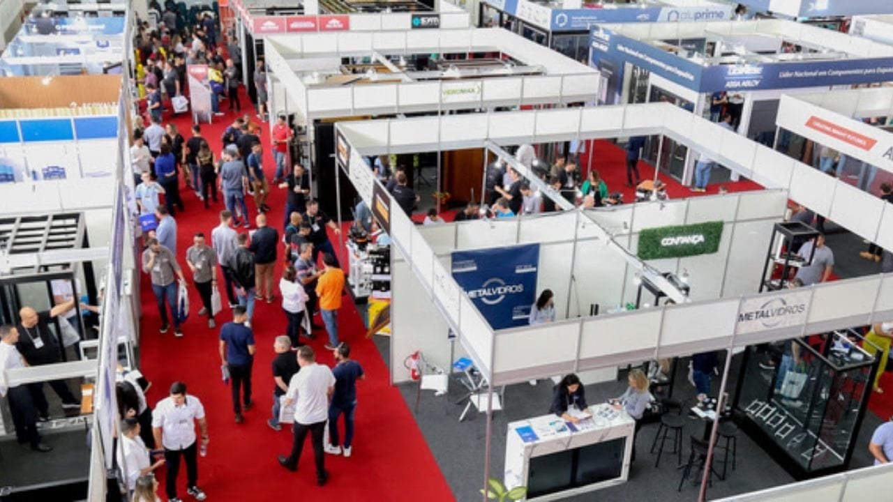 SAIE VETRO 2025,feira esquadrias vidro Florianópolis,evento construção civil 2025,exposição esquadrias e vidro,feira CentroSul Florianópolis,indústria de esquadrias,inovação vidro construção,programação SAIE VETRO,networking setor construção