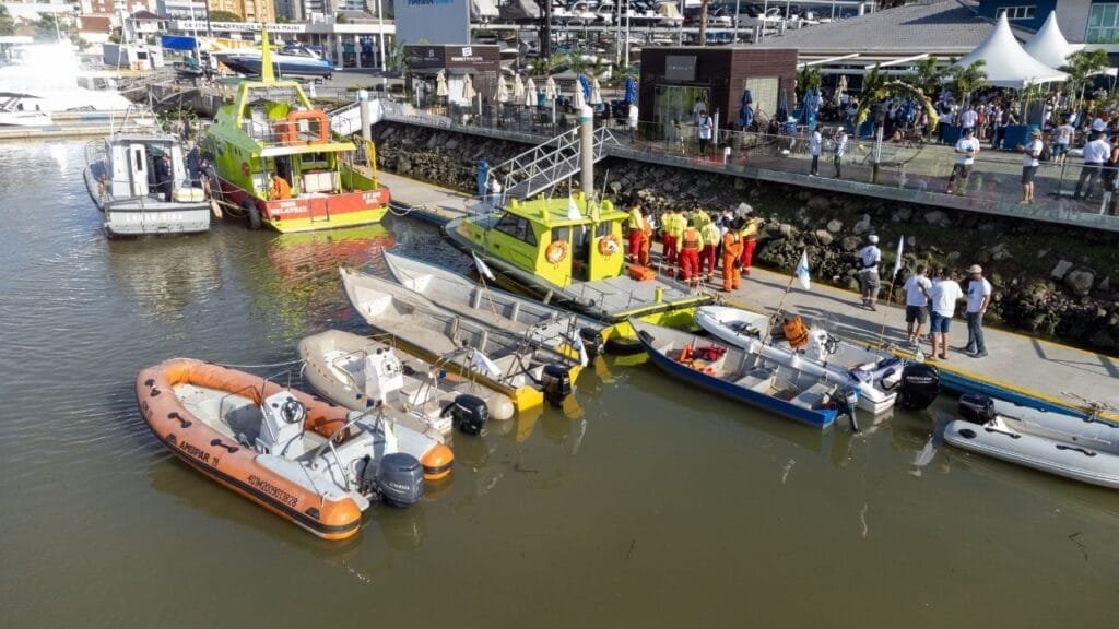 projeto Juntos Pelo Rio,voluntários para limpeza,mutirão de limpeza,Marina Itajaí,Semana do Meio Ambiente,coleta de resíduos,conscientização ambiental,limpeza de rios,limpeza de praias,reciclagem de resíduos,combate à dengue,triagem de resíduos,cooperativas de reciclagem,descarte de eletrônicos,preservação ambiental