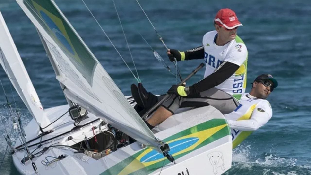 medalhistas olímpicos Santa Catarina,fórum esporte base SC,Lars Grael Projeto Grael,Magic Paula basquete feminino,André Heller vôlei Brasil,formação esportiva brasileira,esporte social SC,incentivo esporte base,evento esporte gratuito SC,inscrição fórum esporte SC,jovens atletas SC,transformação social pelo esporte,Comitê Brasileiro de Clubes,Fesporte SC evento,ELASE Clube Social