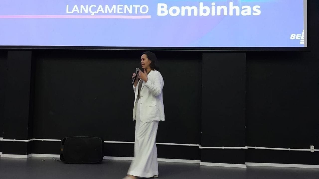 Bombinhas,Sebrae Santa Catarina,Programa Cidade Empreendedora 2025,gestão pública eficiente,consultorias gratuitas,Plano Municipal de Turismo,turismo em Bombinhas,capacitação empreendedora,desenvolvimento socioeconômico,empreendedorismo na escola,inclusão socioprodutiva,Programa Força Mulher,CRAS Bombinhas,projeto Arte Catarina,Rota Gastronômica da Tainha