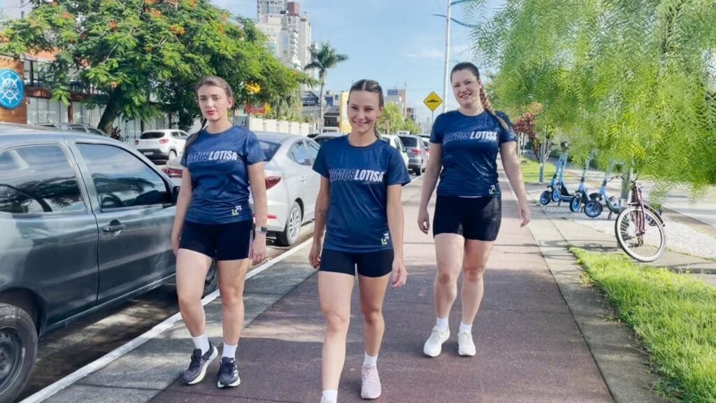 Meia Maratona Itajaí,corrida Itajaí 2025,eventos esportivos Santa Catarina,corrida 5 km Itajaí,corrida 10 km Itajaí,corrida 21 km Itajaí,Lotisa Empreendimentos,atletismo Itajaí,prova de corrida Itajaí,Itajaí aniversário,pontos turísticos Itajaí,Marina Itajaí corrida,saúde e bem-estar Itajaí,Lotisa em Movimento,corrida para colaboradores