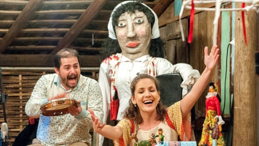 espetáculo gratuito em Itajaí,cultura popular de Santa Catarina,boi de mamão catarinense,Arnoldo Cueca,Cia Experimentus 25 anos,teatro infantil em SC,programação cultural de Itajaí,apresentações culturais gratuitas,artistas de Itajaí,Natália Pereira,Casa da Cultura Dide Brandão,Vinícius José Dionísios Teatro,teatro e folclore catarinense,lei de incentivo à cultura Itajaí,grupo de teatro de Santa Catarina