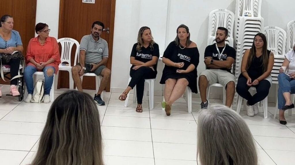 Arraiá Solidário 2025,Secretaria de Turismo,festa junina 2025,bingo solidário,programação cultural local,eventos familiares,entidades sociais,associações comunitárias,divulgação de eventos,atrações regionais,atrações nacionais,colaboração social,evento solidário,julho 2025,edital de inscrições