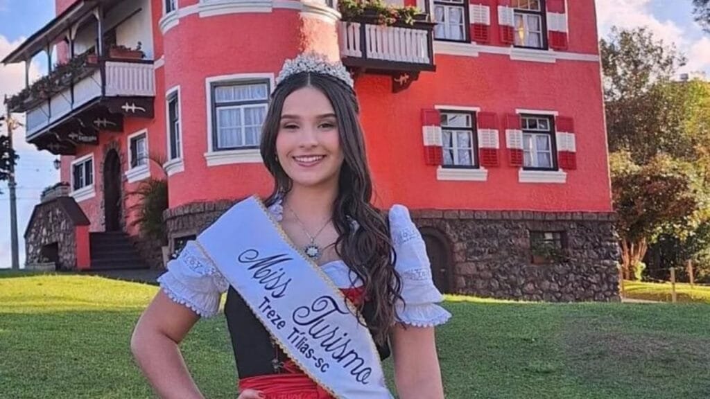 Senac cursos gratuitos,turismo SC,curso de atendimento ao turista,marketing turístico Florianópolis,curso Senac Palhoça,Treze Tílias turismo,programa Senac de gratuidade,inscrições abertas Senac,qualificação profissional turismo,cursos gratuitos Ministério do Turismo