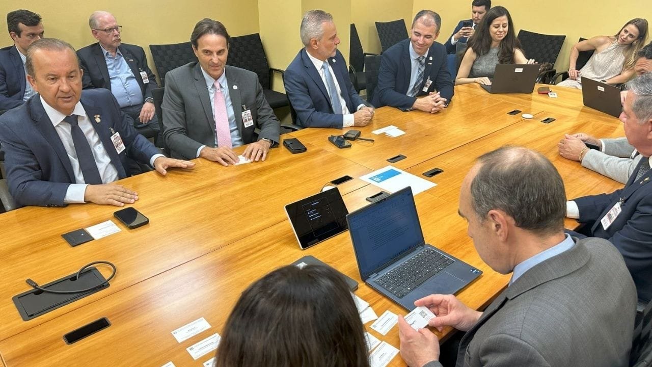 Santa Catarina,logística,governador Jorginho Mello,International Finance Corporation,Banco Mundial,concessões públicas,parcerias público-privadas,ViaMar,BR-101,Plano Ferroviário,transporte marítimo,portos catarinenses,hub logístico,PPP,investimentos em infraestrutura