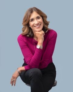 Ela desafiou a gravidade e venceu. Olga Custodio lança livro que inspira mulheres a conquistar os céus