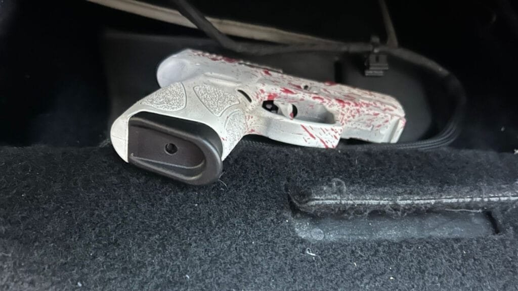 prisão arma roubada Balneário Camboriú,porte ilegal 9mm SC,receptação arma PR,tráfico Vila Real BC,Polícia Militar prisão Balneário Camboriú