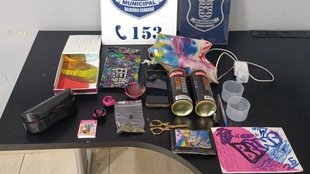 Guarda Municipal,menor de idade,pichação skate,drogas com adolescente,crime ambiental,apreensão menor,CPP Balneário Camboriú,Avenida do Estado,Rua 10 BC,tinta spray,haxixe,maconha,flagrante BC,polícia Balneário Camboriú,jovem infrator