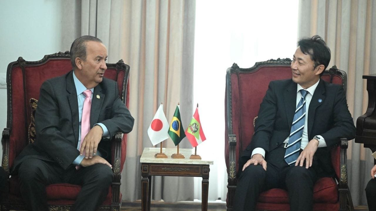 Santa Catarina,missão internacional,Jorginho Mello,gripe aviária SC,exportações de frango SC,Japão e China,SC Day 2025,embargo comercial gripe aviária,sanidade animal SC,Paulo Bornhausen,comércio exterior SC,investimentos internacionais SC,agronegócio catarinense.