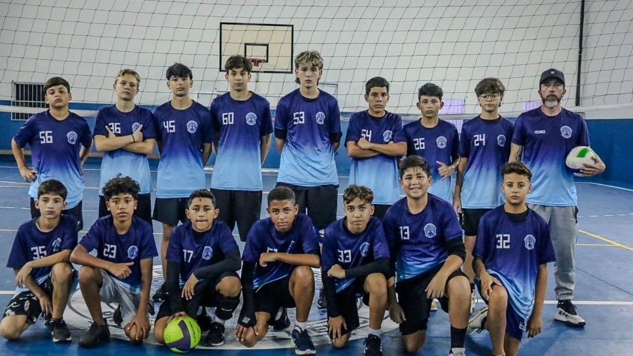 Projeto Esporte na Escola,Centro Educacional Presidente Médici,Fundação Municipal de Esportes Penha,inclusão esportiva nas escolas,treinamento de voleibol escolar,handebol escolar Penha