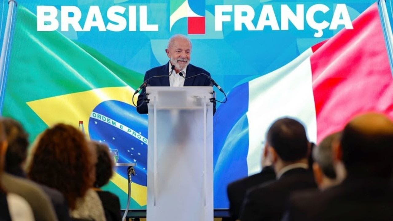 Lula na França,investimento francês no Brasil,Helibras Itajubá,Embraer KC-390,empresas francesas no Brasil,cooperação Brasil França,comércio internacional Brasil