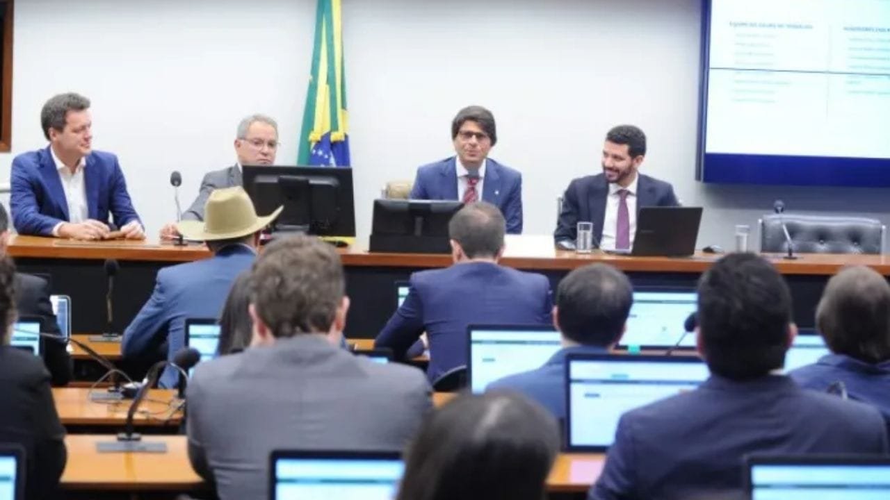 tarifas estados unidos,comércio exterior brasil,audiência pública câmara,reindustrialização brasileira,centro de estudos e debates estratégicos,exportações brasileiras,protecionismo econômico