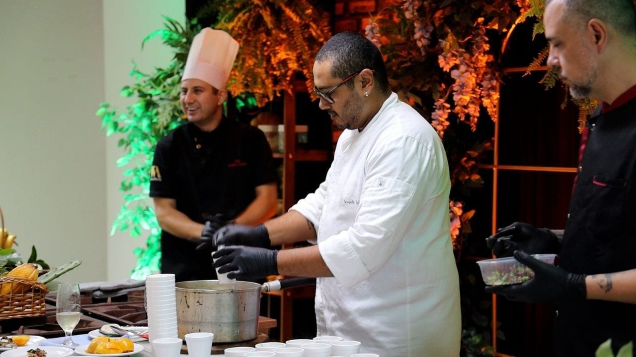 Porto Belo Sabores 2025,oficinas gastronômicas,gastronomia regional SC,eventos gratuitos em Porto Belo,desenvolvimento turístico Porto Belo,Sebrae gastronomia,cultura alimentar catarinense