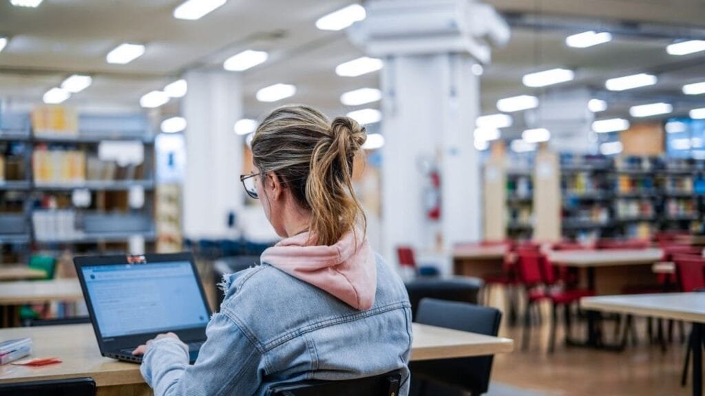 Universidade Gratuita SC,edital Fumdesc 2025,bolsas de estudo SC,Governo de Santa Catarina