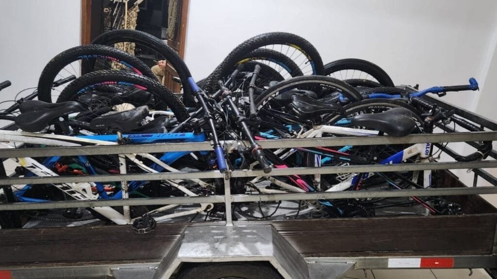 bicicletas furtadas Camboriú,homem preso por receptação,Polícia Militar 12º BPM