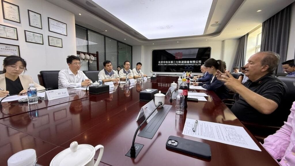 ferrovia Santa Catarina,vagões CRRC,infraestrutura ferroviária SC,Jorginho Mello China