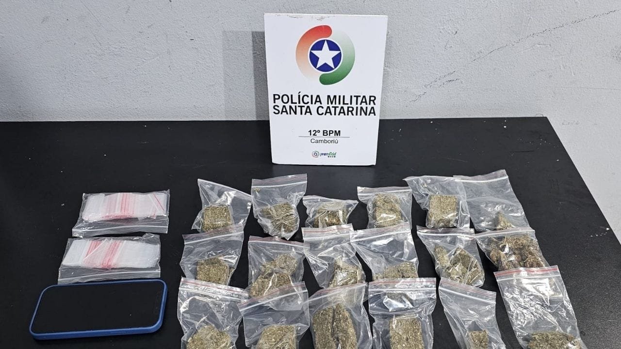 traficante preso Camboriú,flagrante drogas Camboriú,Polícia Militar SC,entorpecentes fracionados