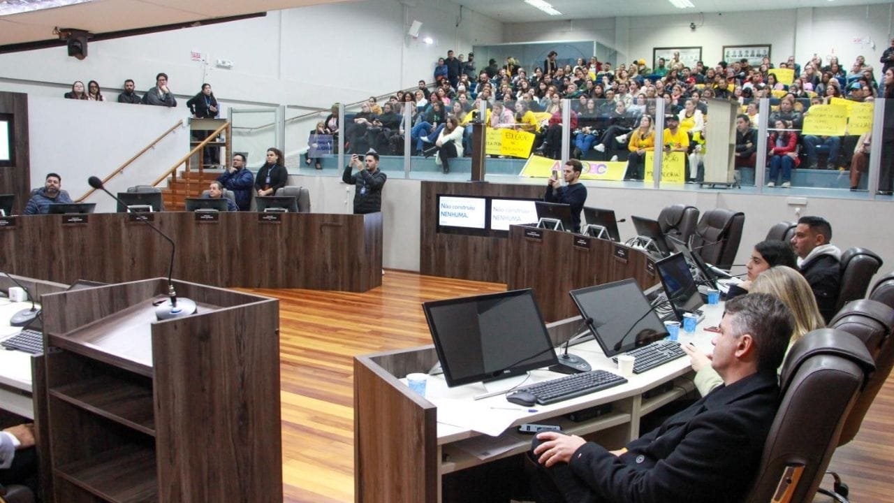 compra de vagas educação,audiência pública BC,Câmara de Balneário Camboriú