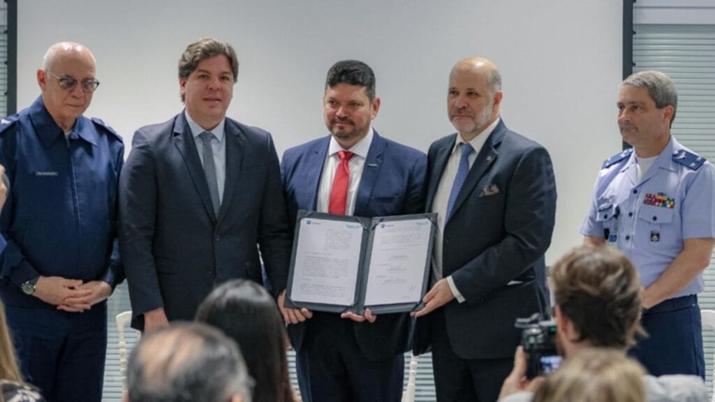 internet escolas públicas,programa Escolas Conectadas,inclusão digital Brasil,Telebras internet satélite,conectividade educação