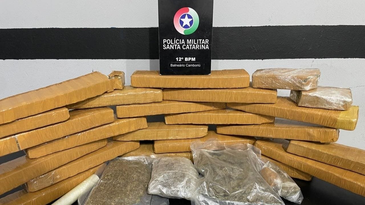 prisão por tráfico,apreensão drogas SC,Polícia Militar Balneário Camboriú